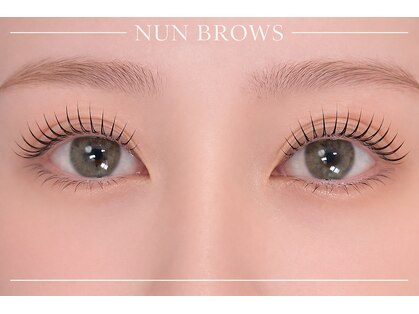 ヌンブロウ 東戸塚店(NUN BROWS)の写真
