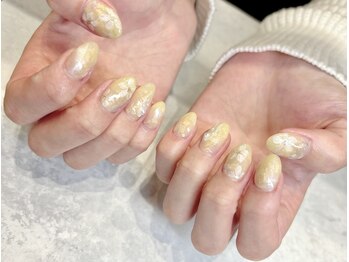 ローズデール アベイユ(ROSEDALE Abeille)/イエローニュアンスフラワー