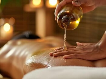 サロンあい annex錦糸町(salonあい)の写真/当店自慢の“フェザー&アロママッサージ”は羽のようなタッチと深みのあるアロマで、疲れを根本から解す◎