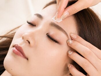 ルアナ(LUANA)の写真/【美眉WAX￥3980】間引き技術で濃さまで調整◎HBL導入★黄金比×似合わせデザインで即・垢抜け美人に♪