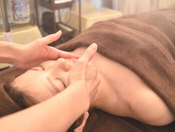 レイ(REI)/デコルテやヘッドまで施術