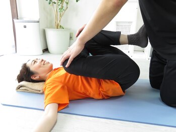 コンフォート(COMFORT)/おしり&股関節を伸ばし,腰痛改善