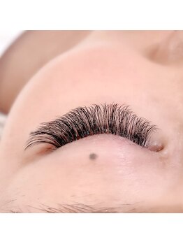 リエ(Lier)/ボリュームラッシュ ミディアム