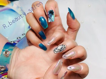 アールビューティー(R.beauty)の写真/丁寧な施術で丈夫で美しいスカルプを♪高技術なネイリストが理想の形とトレンドをおさえたデザインを実現！