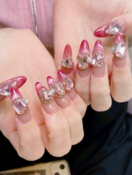 ラッキーネイル(lucky nail)の写真/≪存在感のあるパーツを豊富にご用意≫あなたに似合うとっておきの指先を演出します♪