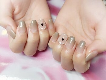 ハーモニー(Harmony)の写真/月替わり限定ジェル3770円がパワーアップ☆毎月好評の限定定額デザイン☆もちろん色替えOK♪お好みの色で☆
