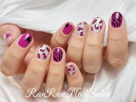 ピンク×シルバーネイル