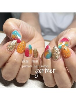 夏カラーでニュアンスネイル☆