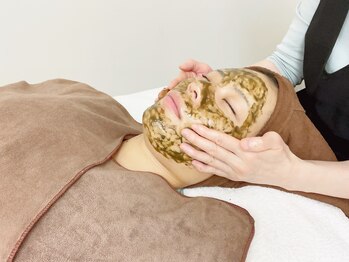 フェイシャルエステ エムズルーム(M's room)/ハーブピーリングスピード肌改善