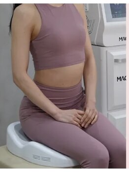 リオラ ビューティー(Liora beauty)/マグブレードで骨盤底筋を鍛える