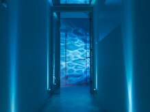 仙豆のちから×ドクターリセット 錦店/深海のような空間