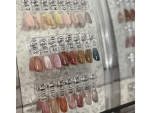マグネットネイルのカラー＆メーカーも豊富に取り揃えてます♪