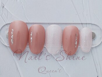 ネイルズシャインクイーンズ(nail's Shine Queen's)/上品トレンドアート