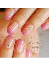 ジュジュ(Juju)/星とハートのモチーフネイル