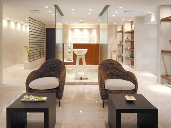 VS28スキンケアスタジオ バリイン 横浜(BALI IN)/エントランス