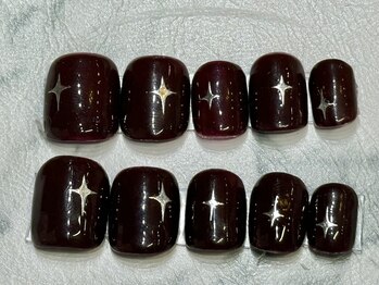 エクラン(Ecrin)/星空ボルドーフットネイル