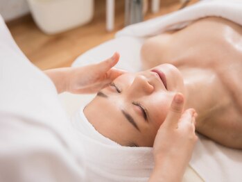 ポーラ 北浦和店(POLA)/お顔のこりをほぐします