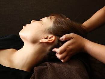 ヘッドマニア 新橋店の写真/超絶睡眠ドライヘッドスパ60分7400円→5900円★頭を揉み解して速攻小顔＆目も大きく!リフトアップ効果実感!