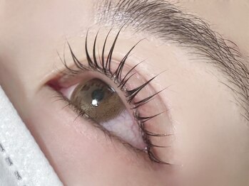 ピージーエイト(PG8)の写真/種類豊富なまつげパーマで理想の目元に♪一人一人に合わせたご提案であなただけの美しさを引き出します！