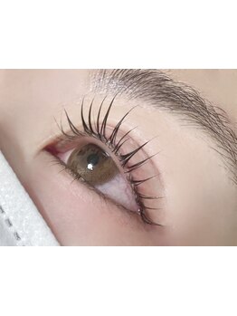 ナチュラル上品な目元にしたい