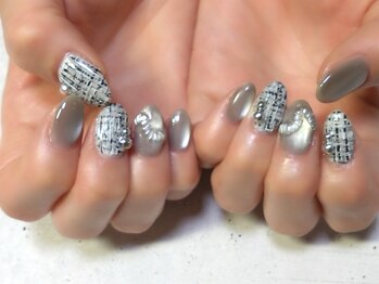 ツィードネイル