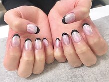 ティーエス ネイル ガーデン(T.S Nail Garden)/オーロラベース黒フレンチ