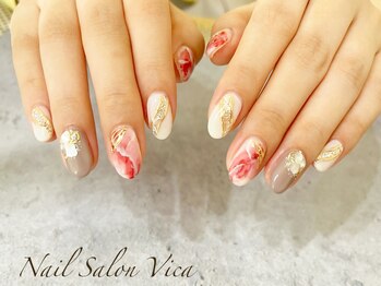 ヴィカ(Vica)/赤ニュアンスで秋ネイル☆