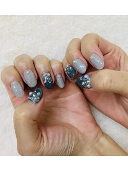 爪ゃ/ブルーグレーネイル