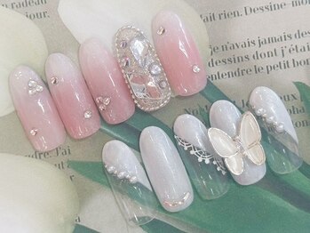 ティーエヌ 倉敷店の写真/特別な日は指先から華やかに♪大人上品ネイルや華やかネイル、デザインも豊富◎周りと差をつけて気分もUP！