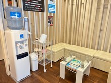 ストレッチ専門店 SSS 浦安店の雰囲気（施術をお待ちの間はこちらでお掛けになってお待ちください。）