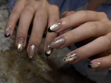 サリナスネイル(SARINASNAIL)/ドット×フレンチ