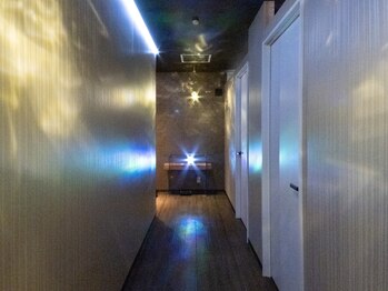 ドクターヴィー 高知(DrVi)/施術ルームへご案内