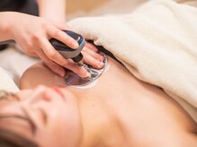 ファミーユ 名古屋店/デコルテの施術