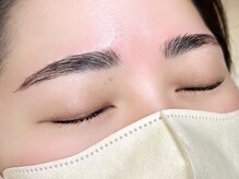 メゾンドシャルム(maison de charme)/アイブロウワックス＋パーマ