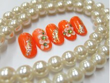 ネイルサロンミキ 横浜(MIKI)/成人オレンジ緑金銀3D花和装着物