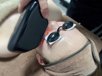 クレビア(CREVIA)の写真/実は秋～冬にするのがオススメな脱毛◎今から通えば夏にはほぼツルスベに★この時期から脱毛デビューしよう