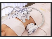 脂肪燃焼クリーム浸透させながら、脂肪冷却４カップ同時可能！