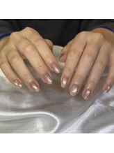 ロミー(Rommy)/マグネットネイル