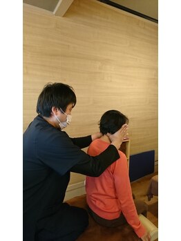 朝霞あしもみやさん宮崎整体院/首の症状に施術