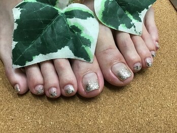 グラッチェ(Grazie)/《フット》ラメグラデーション