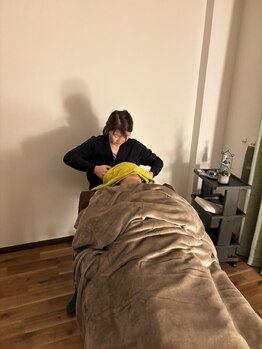 まどろーむの写真/【オールハンドで行うヘッドスパ施術で辛い眼精疲労を解消！】PCやスマホによる目の疲れでお悩みの方に♪
