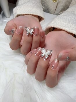 ズンビーネイル(Zunbee nail)の写真/長さ出しが得意☆指先をすらっと見せるロングネイルが大人気♪長さがほしい方、イベントネイルにも◎