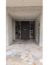 ラプリシュシュ 岡山店(Raplit)/マンション入口