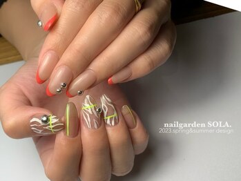ソラ(SOLA.)/フレンチ×ゼブラ夏ネイル