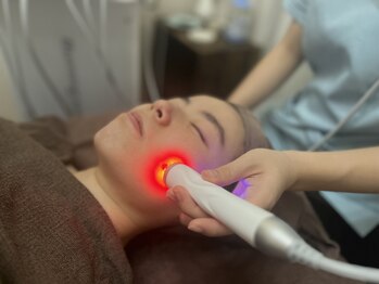 リナル 武蔵小杉店の写真/≪年齢を重ねる毎に気になるお悩みに！≫満足度の高いリフトアップ効果で若々しい見た目へ◎