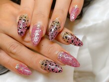 ワンハンドレッドプラス(100+)/ヒョウ柄ピンクネイル