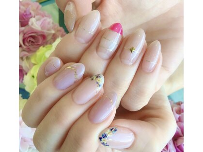 メイクプラスネイル ヴィヴィッド(MAKE+NAIL vivid)の写真