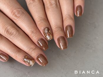 ビアンカ 三田店(Bianca)の写真/シンプルなネイルはカラーやパーツにこだわって♪アートなしシンプルコース￥5500◎マグネット＋￥1650★