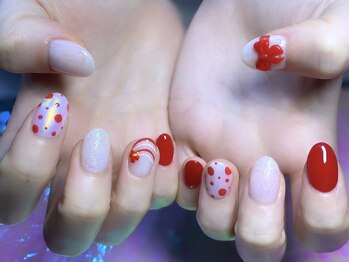 リバティ(liberty)/新宿キャラクター衣装ネイル