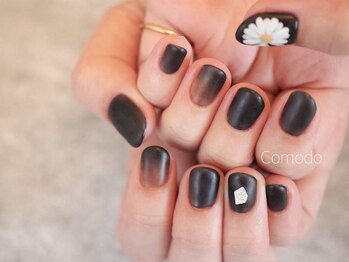 ネイル アトリエ コモード(nail atelier Comodo)/ニュアンスネイル [デイジー]